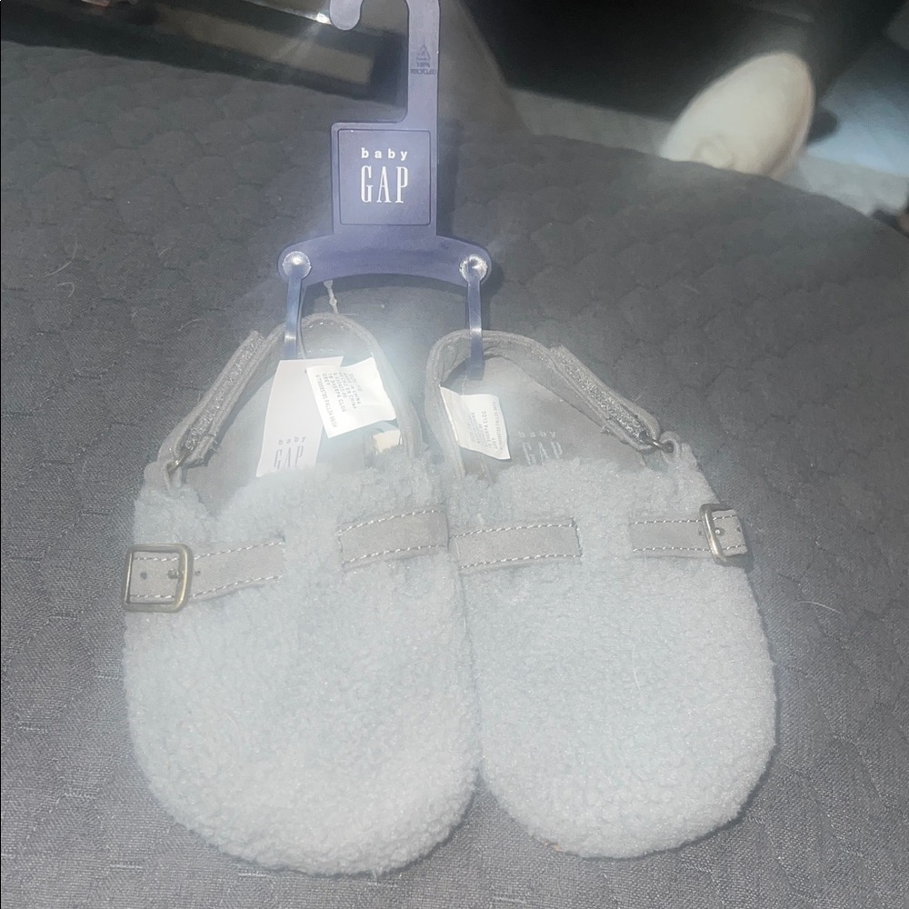 GAP Soft Gray Baby Booties